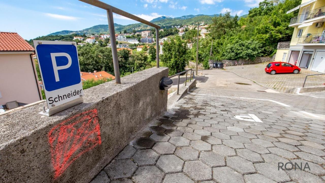 Rona Spacious Apartment With A Panoramic View Ičići Esterno foto