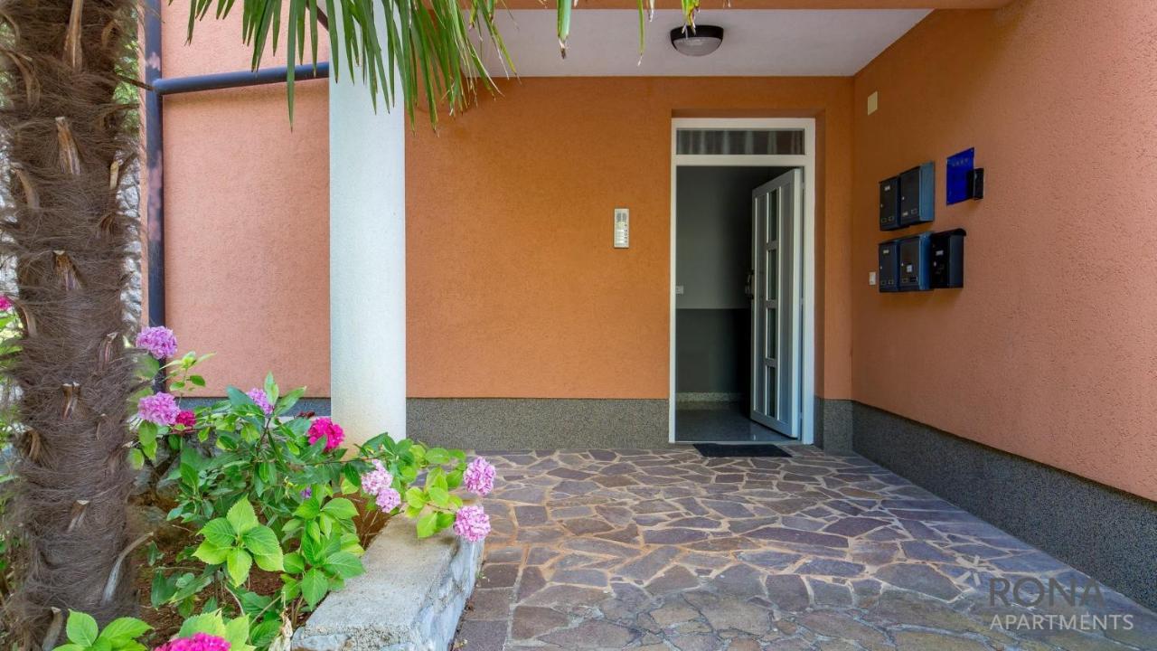 Rona Spacious Apartment With A Panoramic View Ičići Esterno foto