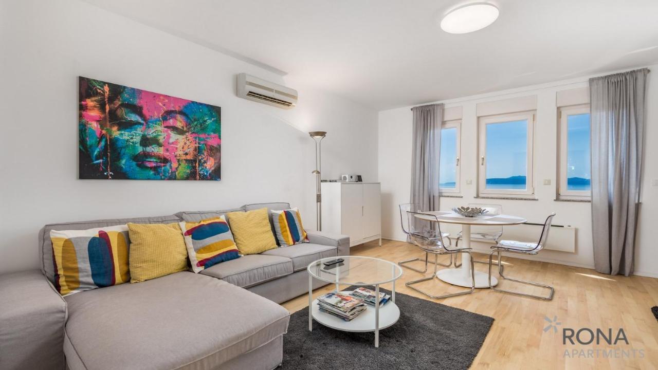 Rona Spacious Apartment With A Panoramic View Ičići Esterno foto