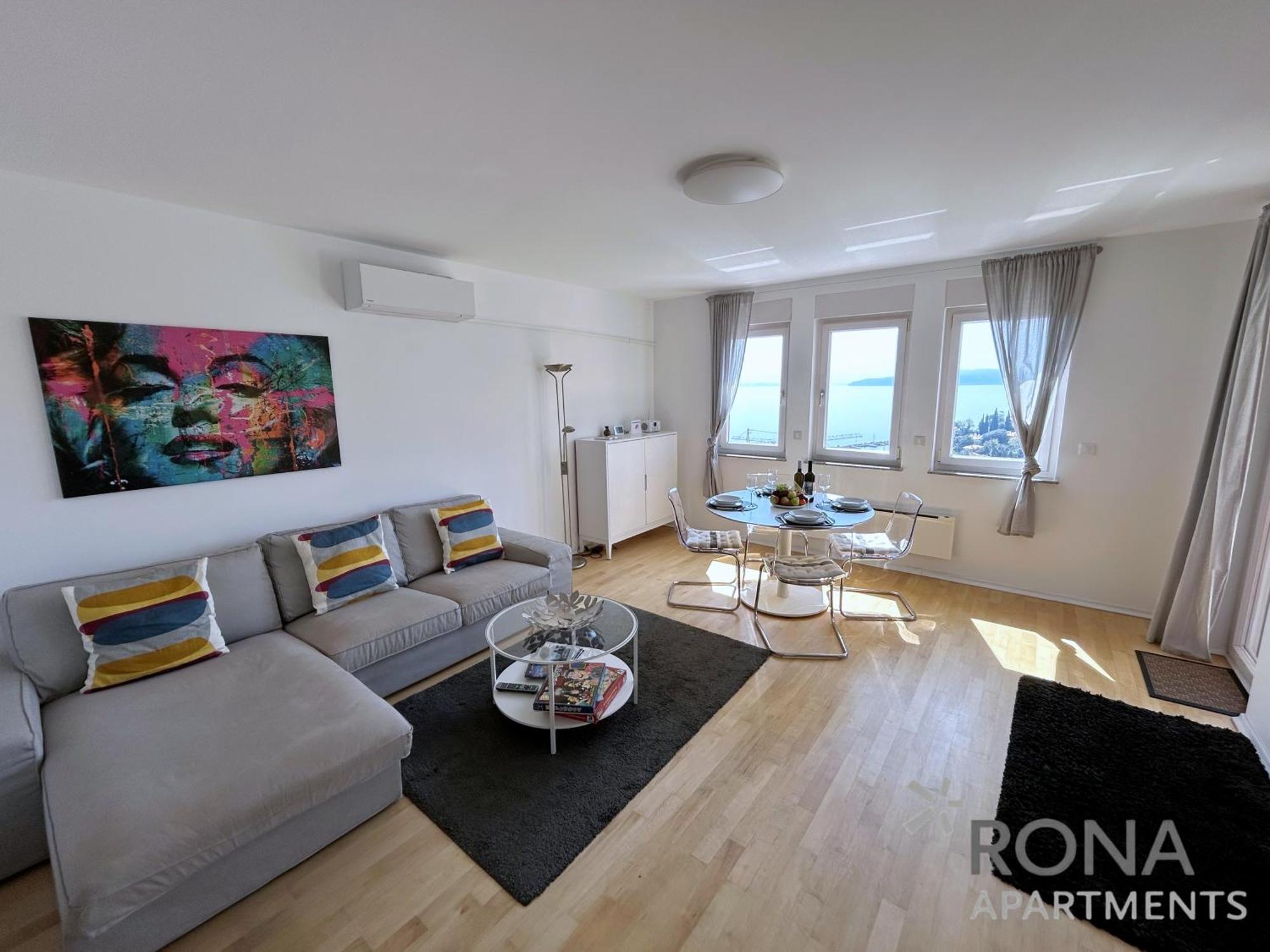 Rona Spacious Apartment With A Panoramic View Ičići Esterno foto