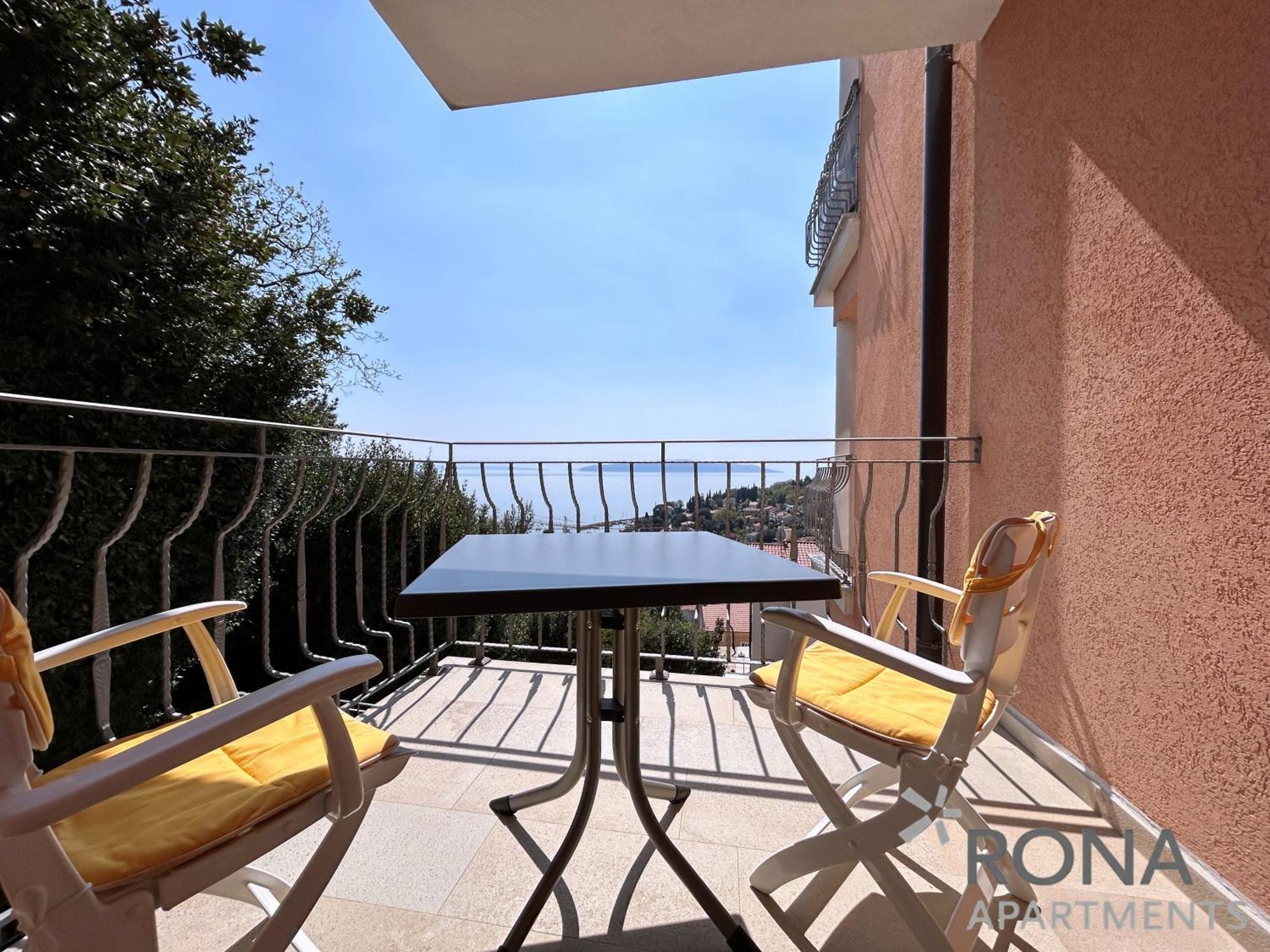 Rona Spacious Apartment With A Panoramic View Ičići Esterno foto